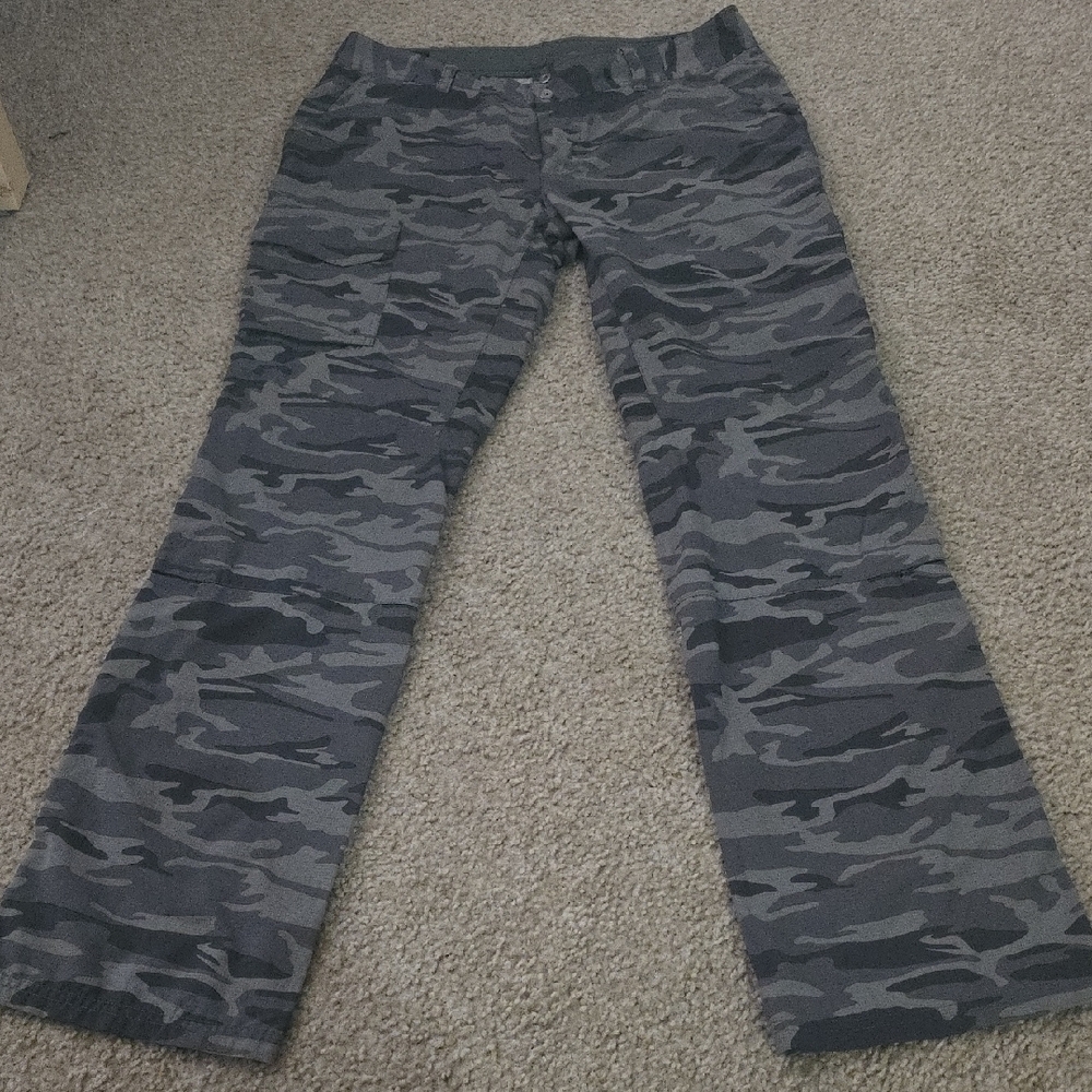 Columbia Women's Green Camo Omni Shade Pants